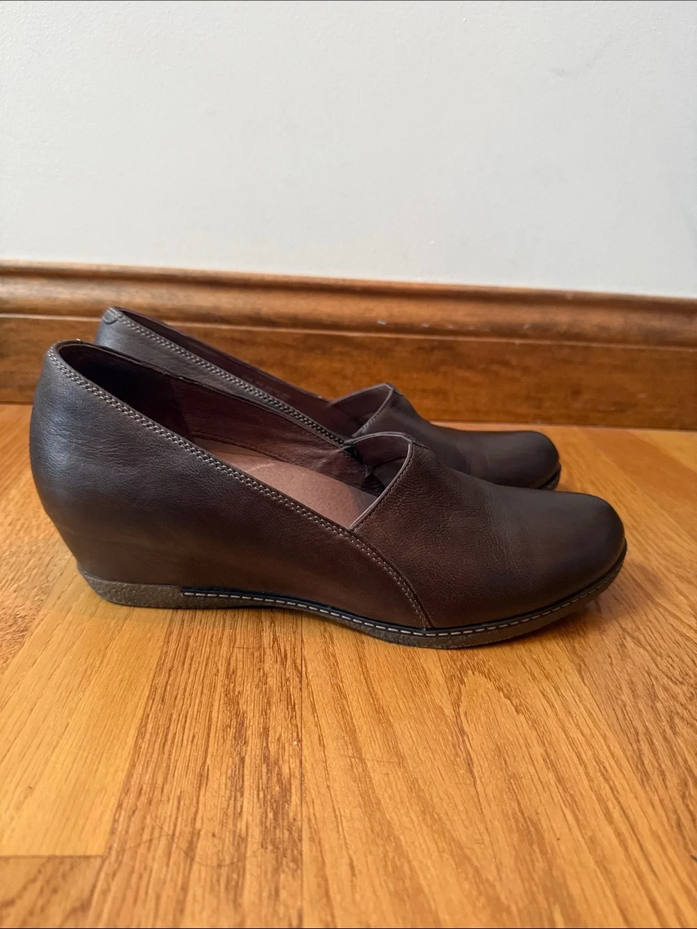 Dansko Liliana Nubuck Leather Wedge Loafer Removable Contoured FB EU40 US 9.5-10